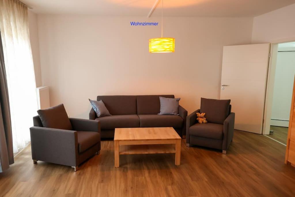 Freundliche Wohnung Mit Parkplatz Und Terrasse Neubrandenburg Ngoại thất bức ảnh